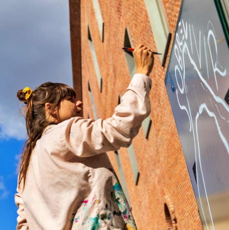 Pinta Malasaa 2024 en el patio de Condeduque Alba Bla