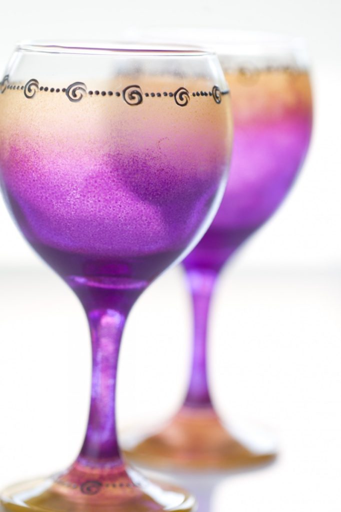 Pébéo Peinture sur Verre VITREA 160 BRILLANT 45 ML AMARANTE Photo d'application